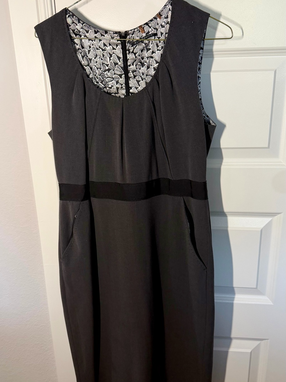 Elie Tahari Black Sleeveless Midi Dress with Subtle Waistband